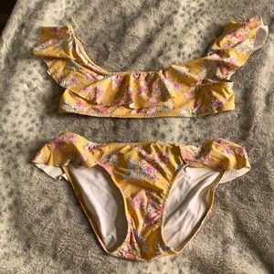 Yellow of the shoulder Zara bikini!!